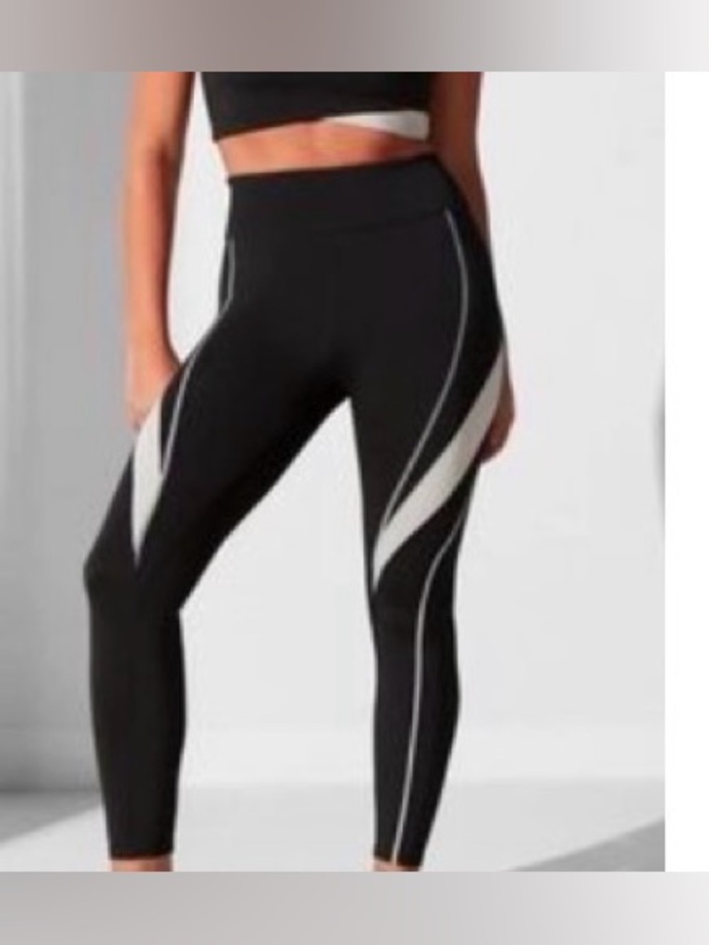 Noli “Bond” Leggings NWOT